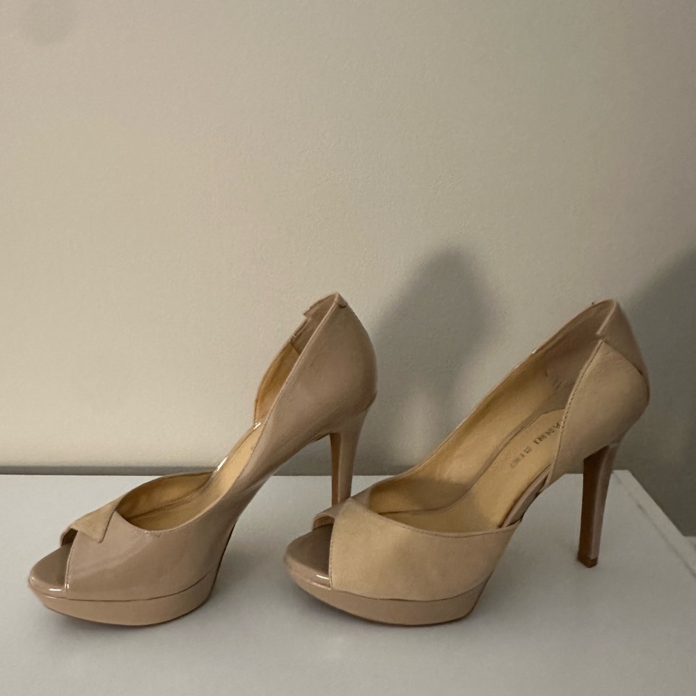 Gianni Bini Elegant Nude Peep-Toe Heels